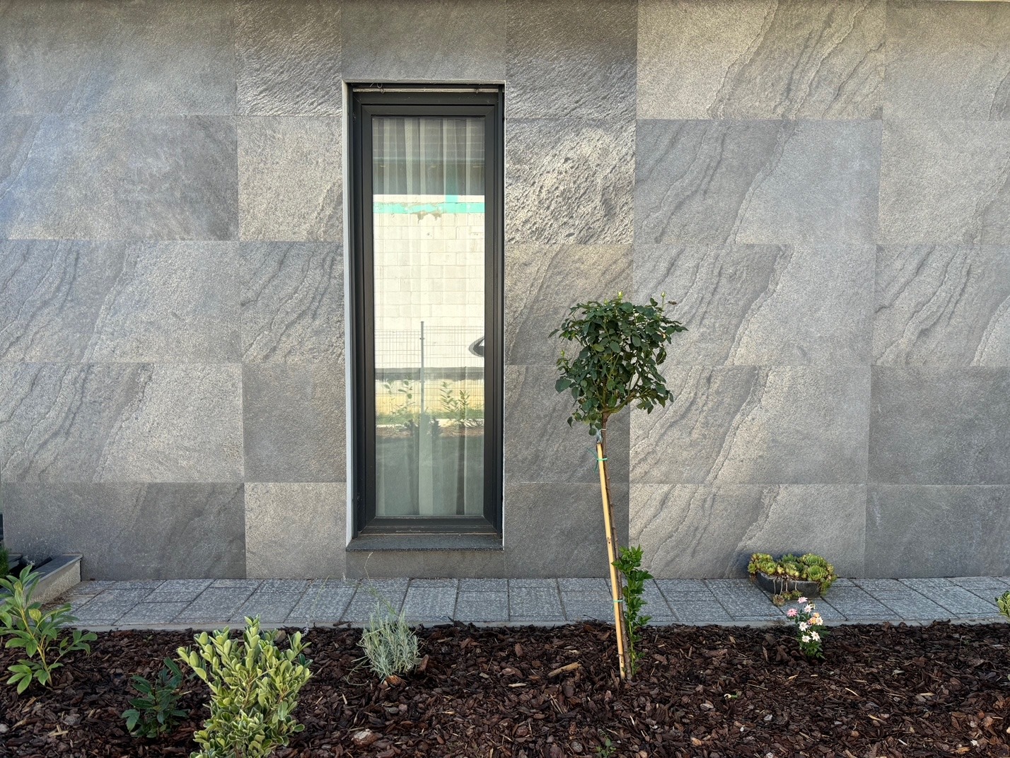 galaxy black homlokzatburkolat